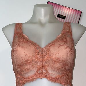 NEW VICTORIA SECRET UNLINED BRA